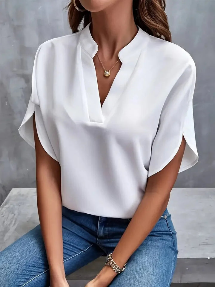 Virginia | Chic V-Neck Blouse with Soft Elegance